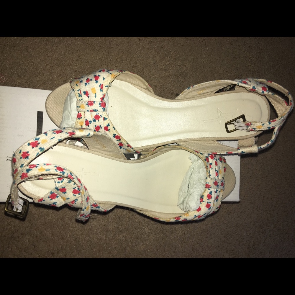 Cute floral mini wedges